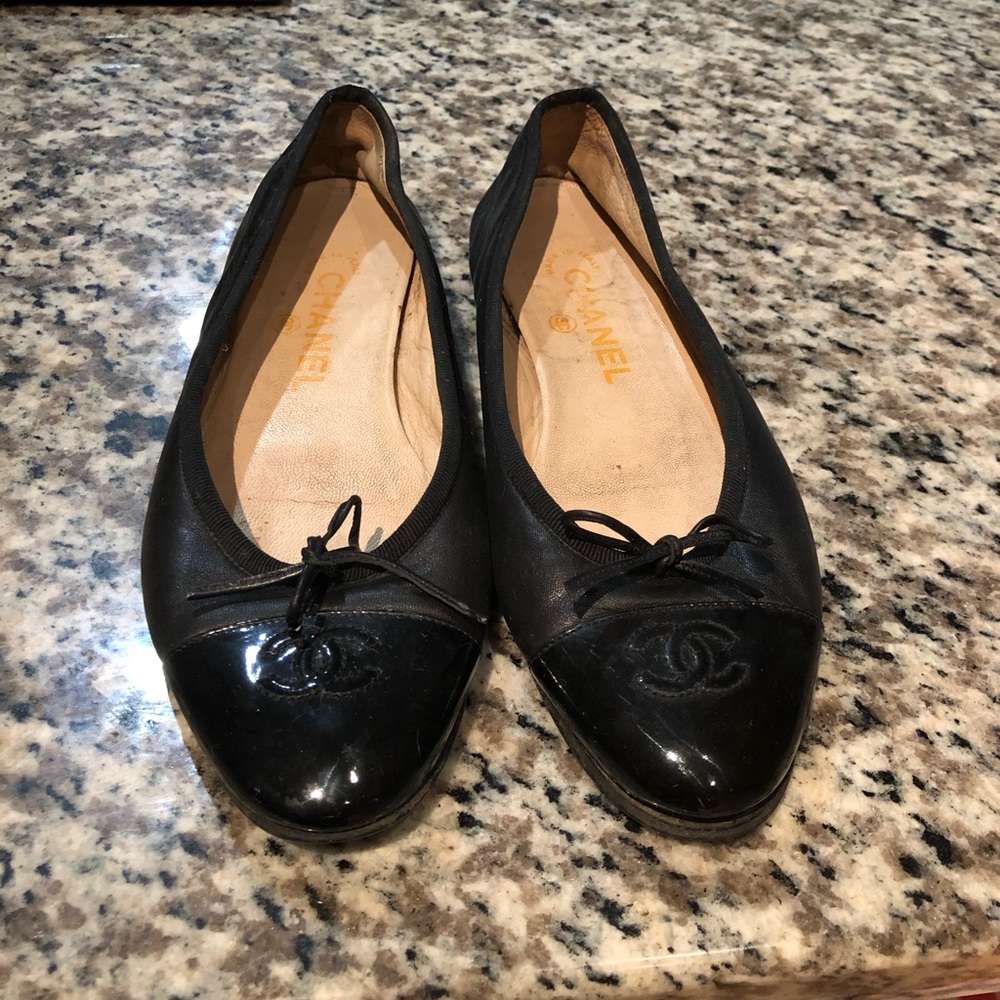 Black Lambskin Chanel Flats